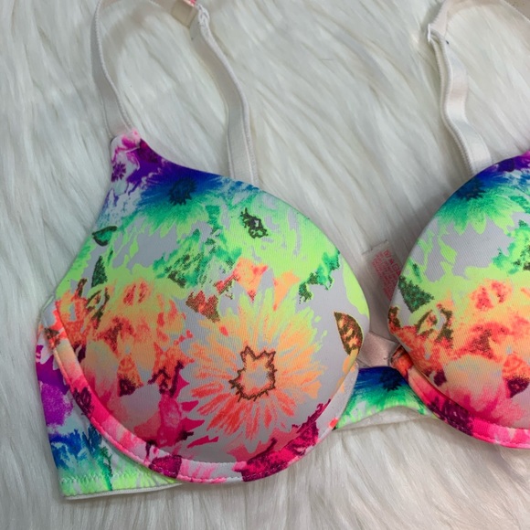 Victoria’s Secret Brightly Colored Wear Everywhere - Picture 2 of 9